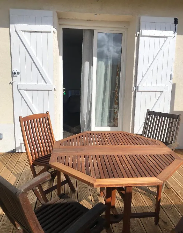 Charmant Studio Neuf Tout Equipe Terrasse Vue Imprenable, Parking Facile Gratuit Apartment Lezigneux France